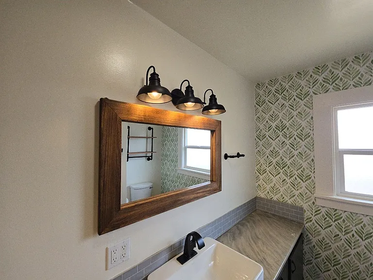 526 B St — Photo 38