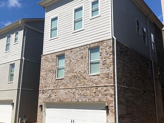 2nd image of 2805 Reed St