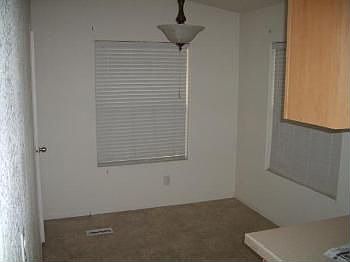 4th image of 980 E 9th St