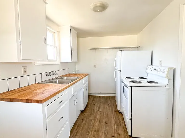 6067 Abronia Ave — Photo 4