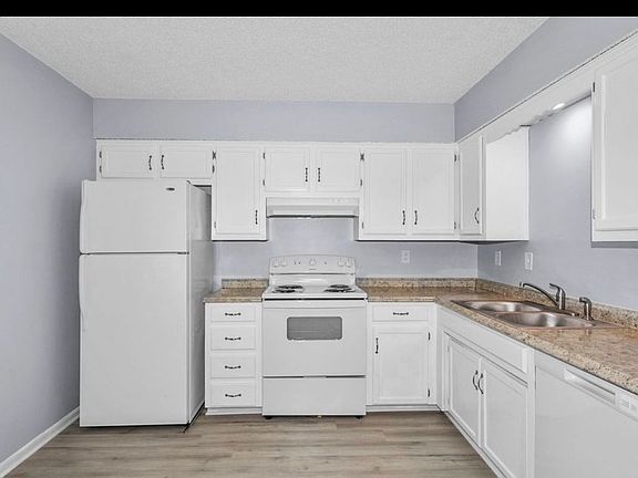 5th image of 207 NW Barr Rd