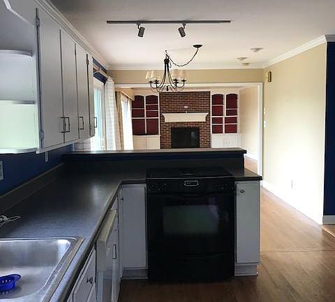 4th image of 3672 Sandy Shore Dr