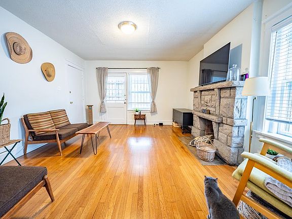 4th image of 4152 McGee St #3S