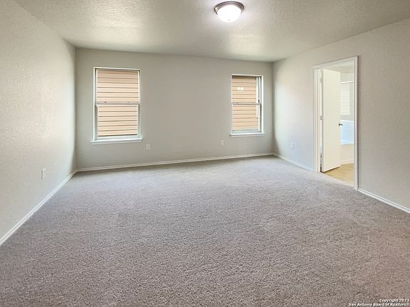 5th image of 1239 PLAZA LAKE DR