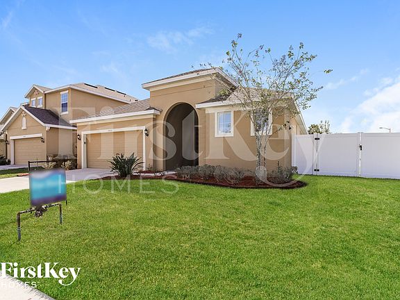 2nd image of 3000 Lady Mae Ln