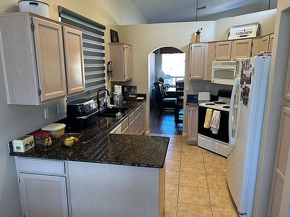 2nd image of 5217 S Desert Willow Dr