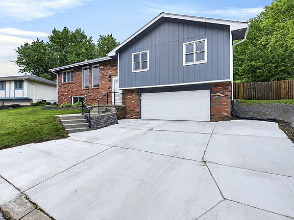 3rd image of 122 Rosebud Ln