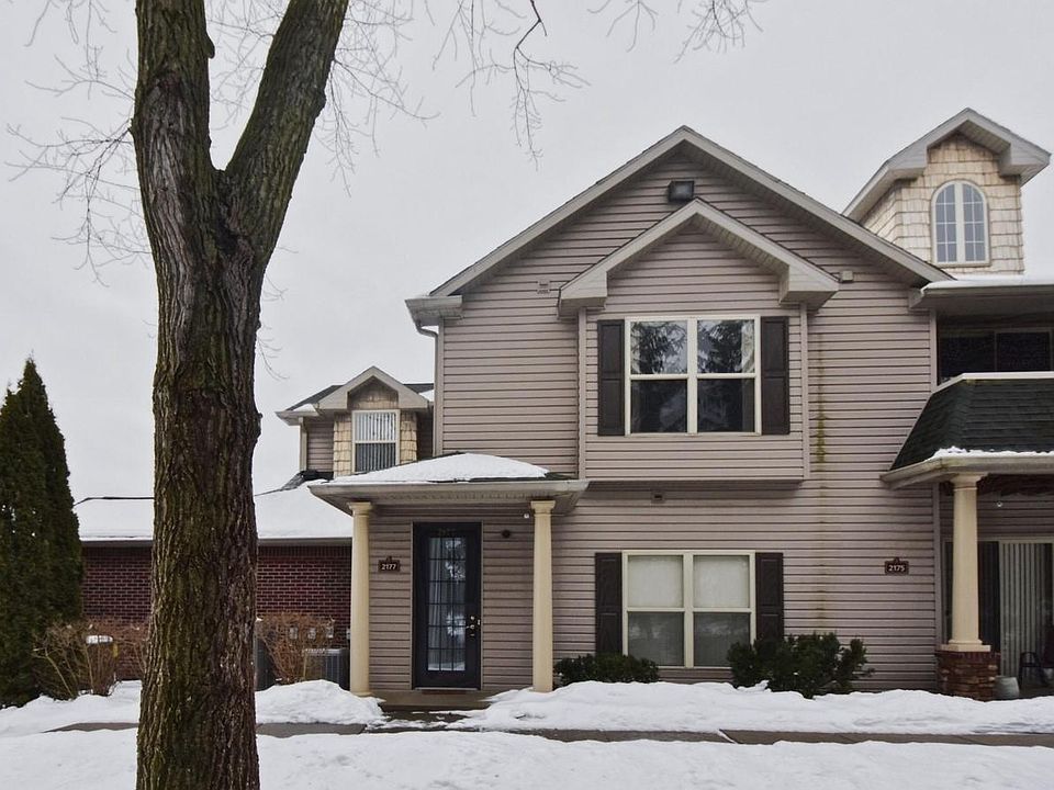 Front View of the Townhome
