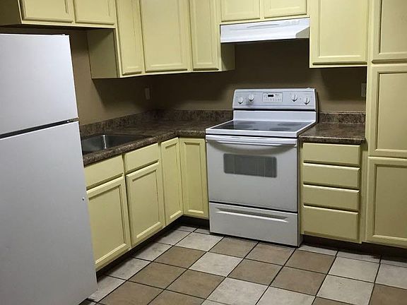 2nd image of 743 E Wier Ave APT 3