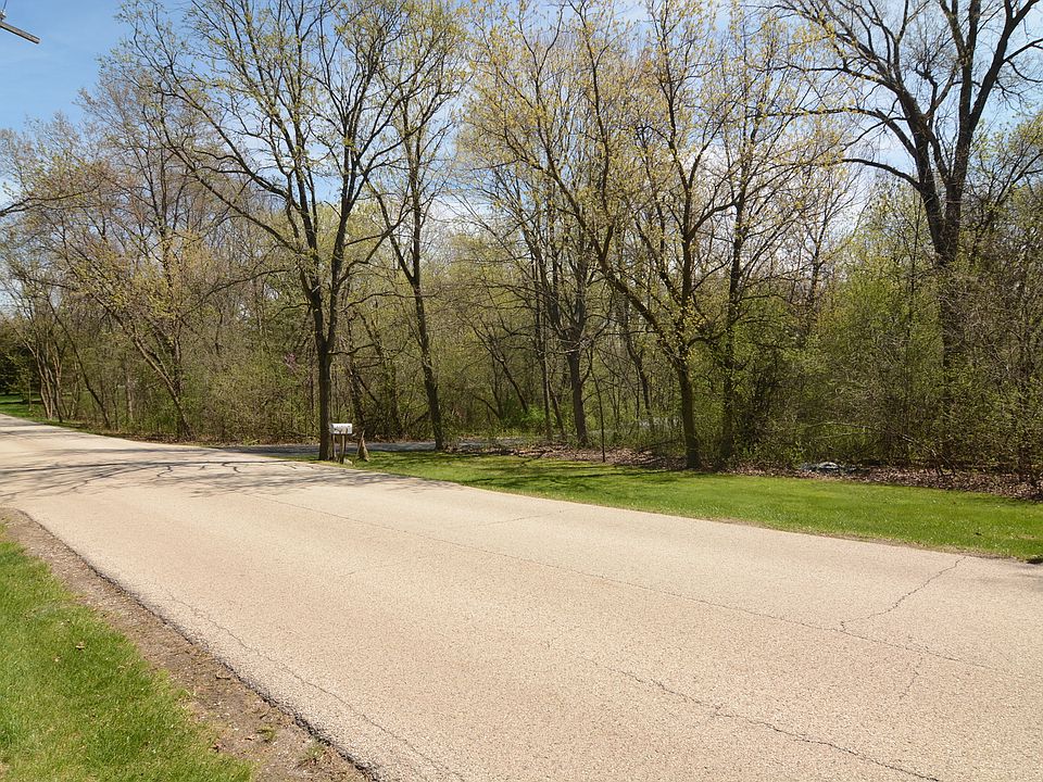 2nd image of 21665 W Boschome Dr