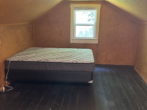 150 Smith St, Elk Park, NC 28622