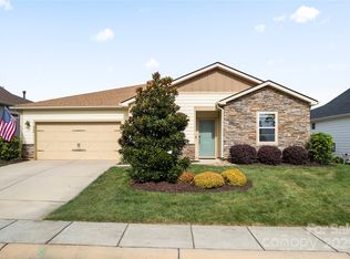 523 Bowline Dr, Denver, NC 28037
