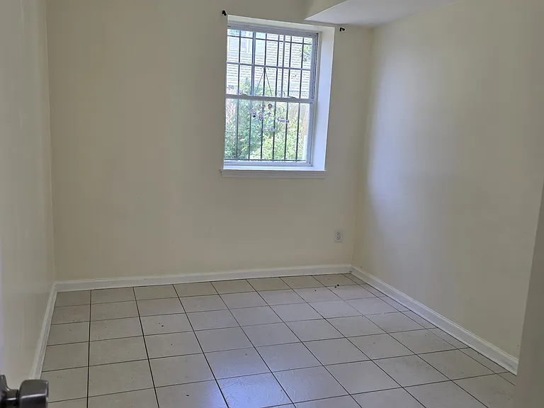 631 Hunterdon St #1 — Photo 12