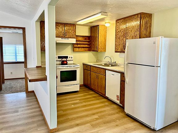 2nd image of 2519 5th St