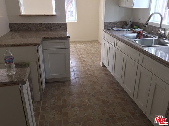 4th image of 16684 Forrest Ave