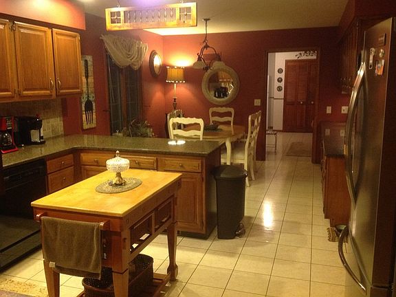 4th image of 1556 Pine Grove Ct
