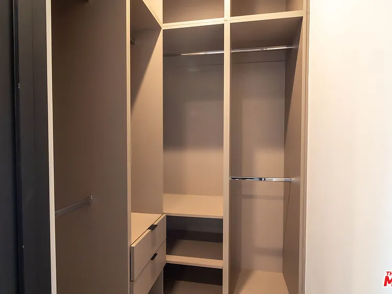 829 N Ogden Dr — Photo 39