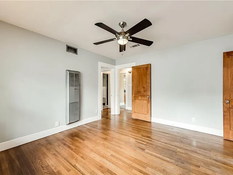 1423 Hollywood Ave — Photo 18