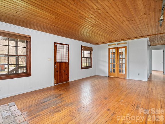3rd image of 1361 Soco Rd