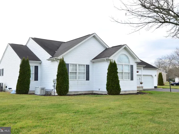 13 Quail Ridge Dr, Bridgeton, NJ 08302