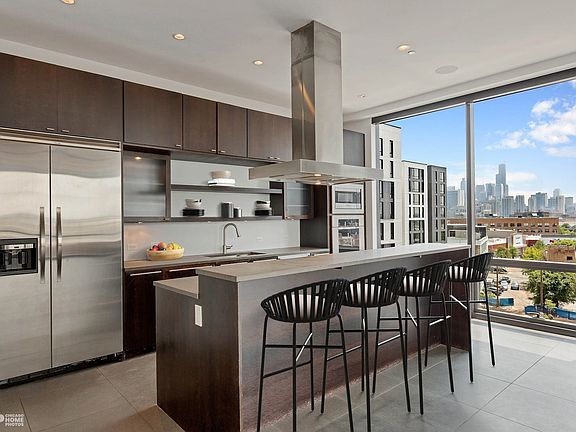 2nd image of 860 W Blackhawk St #602-3