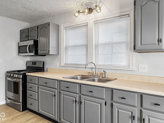 5th image of 926 N 19th St