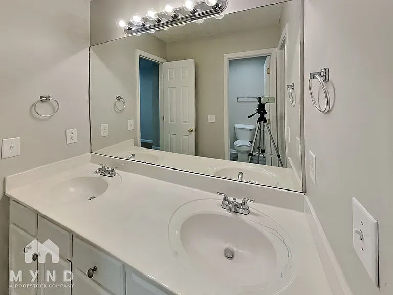 857 Glynn Oaks Dr — Photo 17