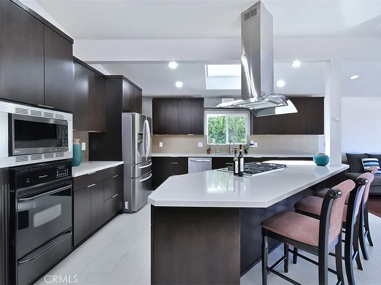4347 Coronet Dr — Photo 7