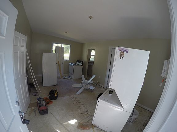 2nd image of 3050 York St S