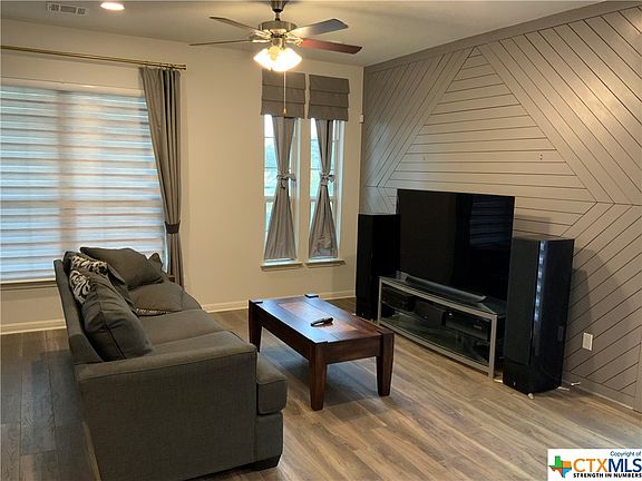 2nd image of 1805 Lakota Ln #4