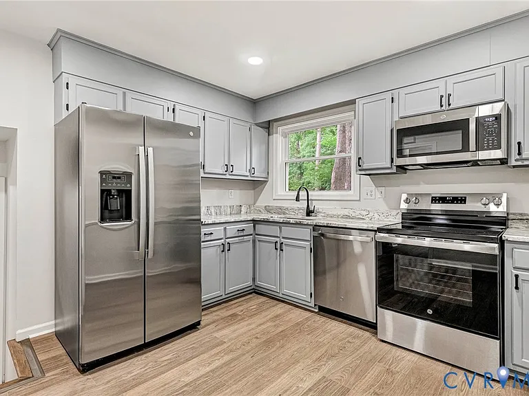 9015 Covewood Rd — Photo 9