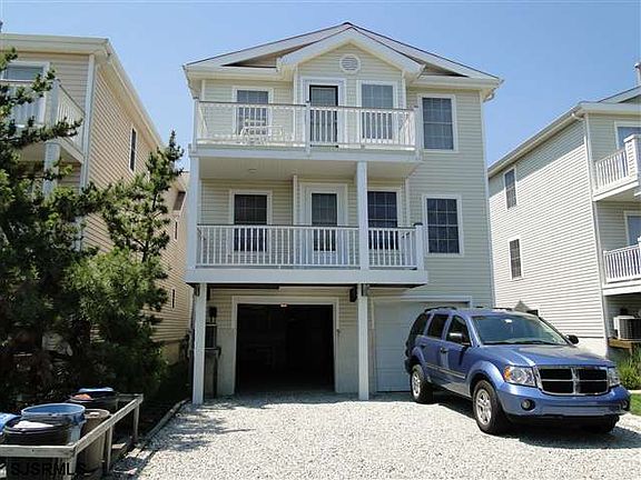 2nd image of 1327 Haven Ave