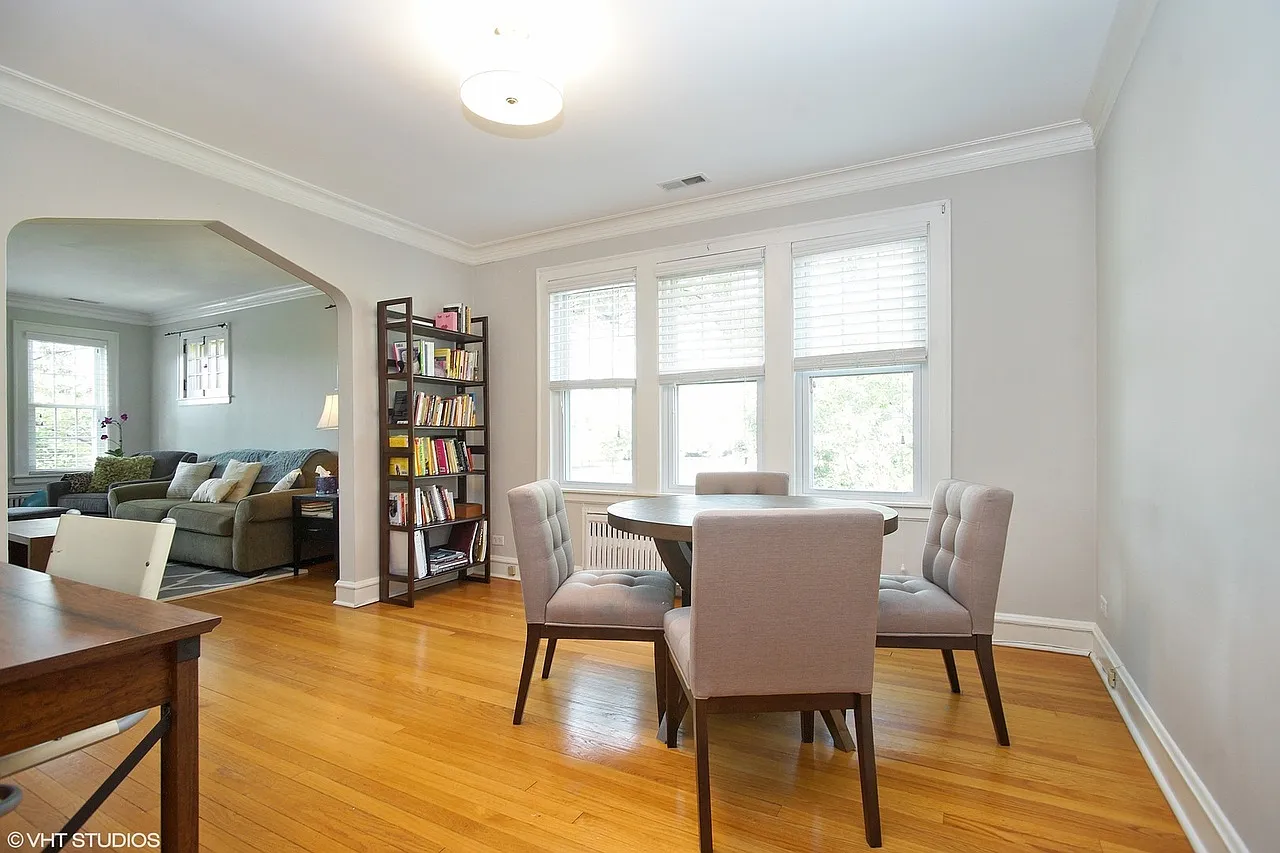 1518 W Touhy Ave — Photo 3