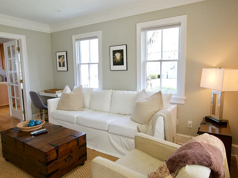8 Clinton Ave — Photo 10