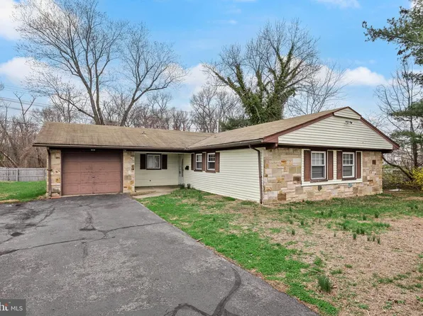 47 Holstone Ln, Willingboro, NJ 08046