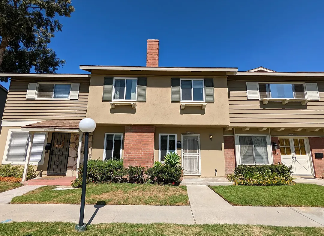 Sussex Cir, Garden Grove — Photo 1