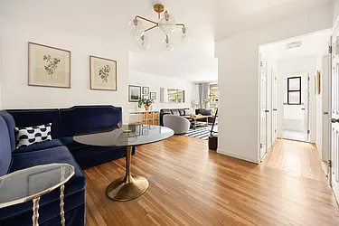 60 East 9th Street, #325