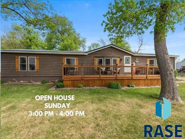 6132 Dakota Ave, Madison, SD 57042