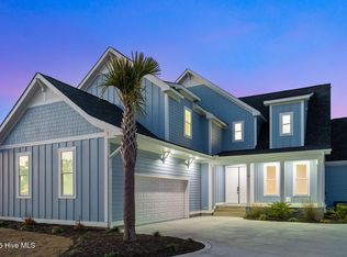 13 E Cannon Cv, Hampstead, NC 28443