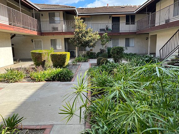 3rd image of 6450 Lincoln Ave #103D
