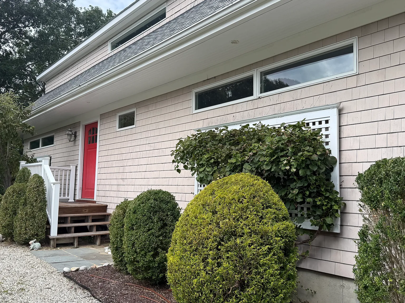 3 bed, 3.5 bath, 2850 sqft, $5,000 — Photo 2