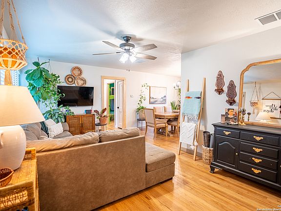 2nd image of 404 Aviation Ave