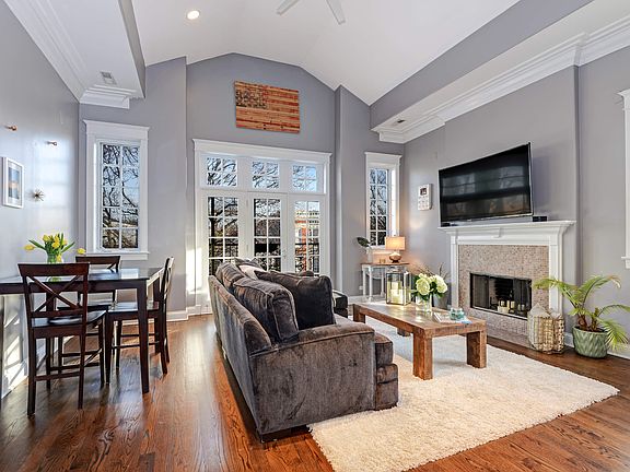 Living Room / Dining Room