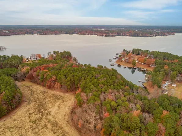 4 Shearwater Ct, Littleton, NC 27850