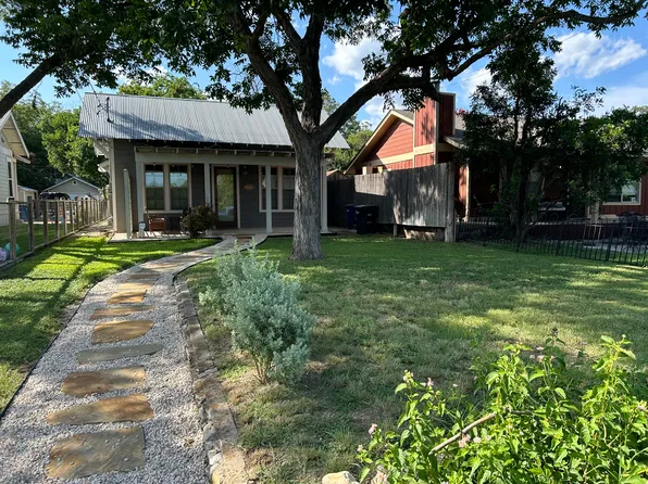 349 E South St, New Braunfels, TX 78130