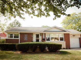 9038 Mango Ave, Morton Grove, IL 60053