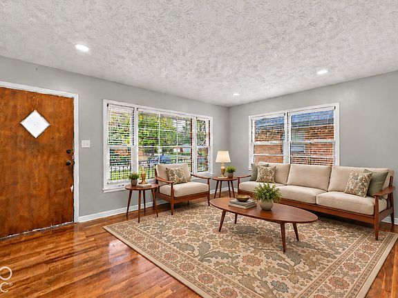 3rd image of 1710 N Coolidge Ave
