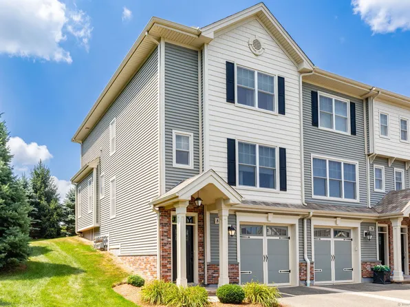 80 Harvest Court #80, Newington, CT 06111