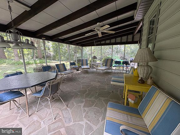 5th image of 4 Woods Ln