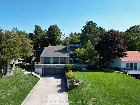 2nd image of 147 Goderich St